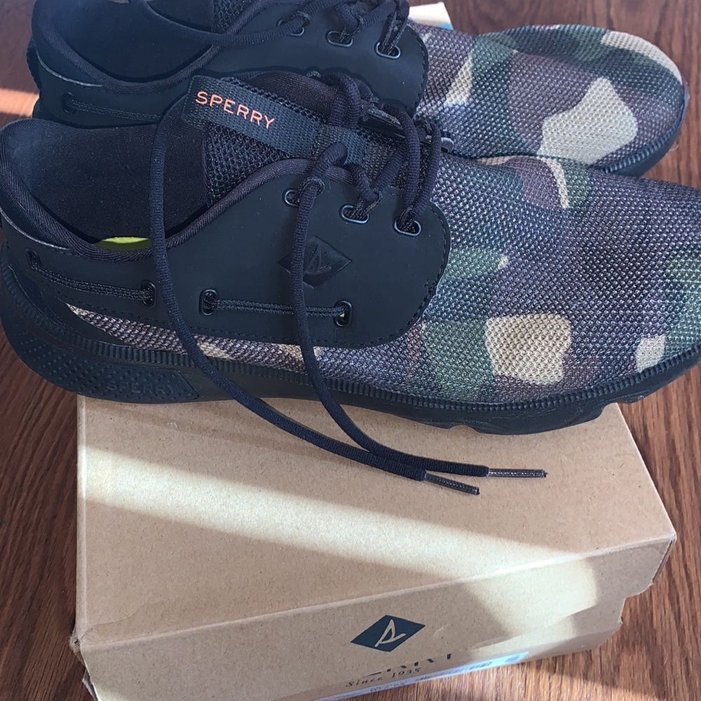 COPY - Sperry 7 seas camouflage boat sneaker Size 8.5